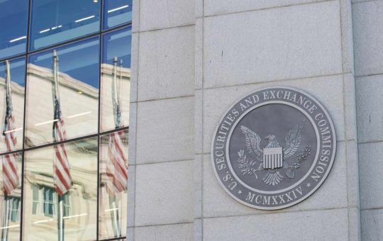 SEC Commissioner Calls for Full Protection of Crypto Users’ Financial Privacy