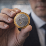 Stellar faces renewed selling pressure amid bearish derivatives data