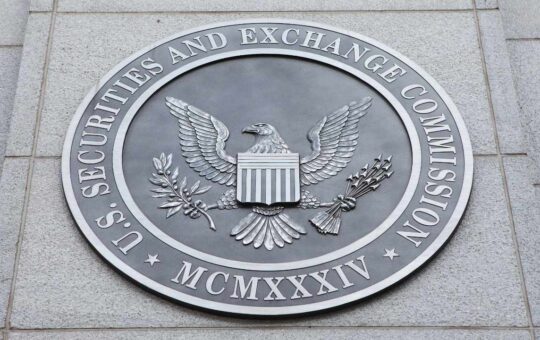 SEC Taps Blackrock, Robinhood, NYSE and More for 24-Hour Trading Push