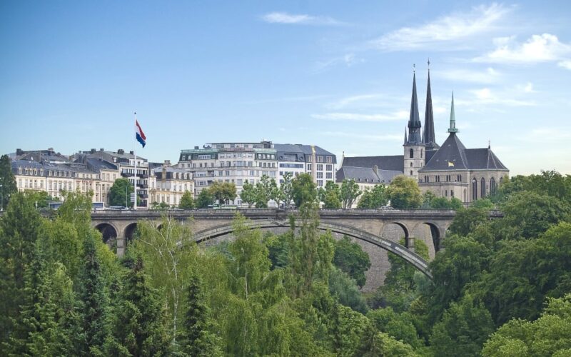 Spanish Banking Giant Cecabank Takes Crypto Custody Push to Luxembourg – Bitcoin News